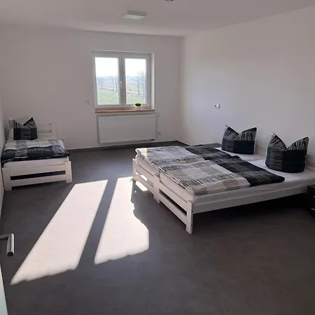 Bei Den Drei Gleichen Apartment