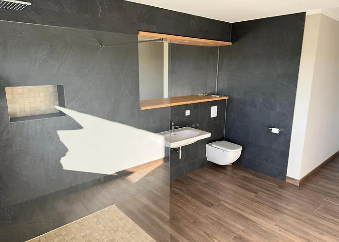 Bei Den Drei Gleichen #l *